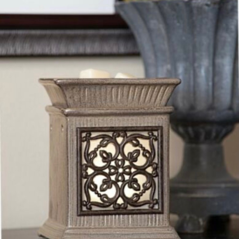 Jane Scentsy warmer NEW IN BOX